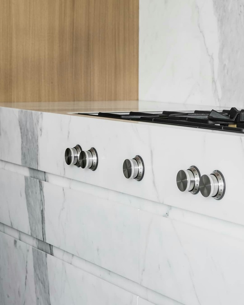 Апартаменты. Дом на набережной.