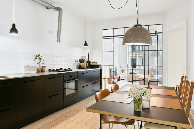 Gamle gadelamper salg på auktion – København gadelamper over spiseborde i private hjem