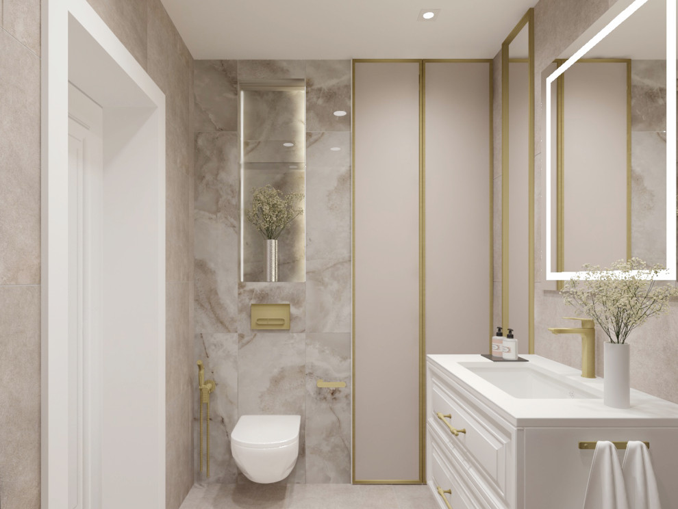 Санузел с просторной душевой в интерьере 2-х комнатной квартиры.