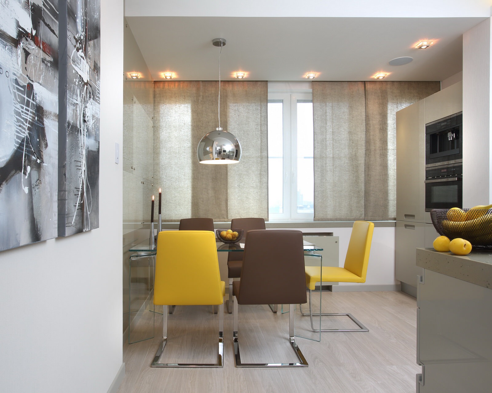 Интерьер квартиры в стиле минимализм с особенным цветовым решением