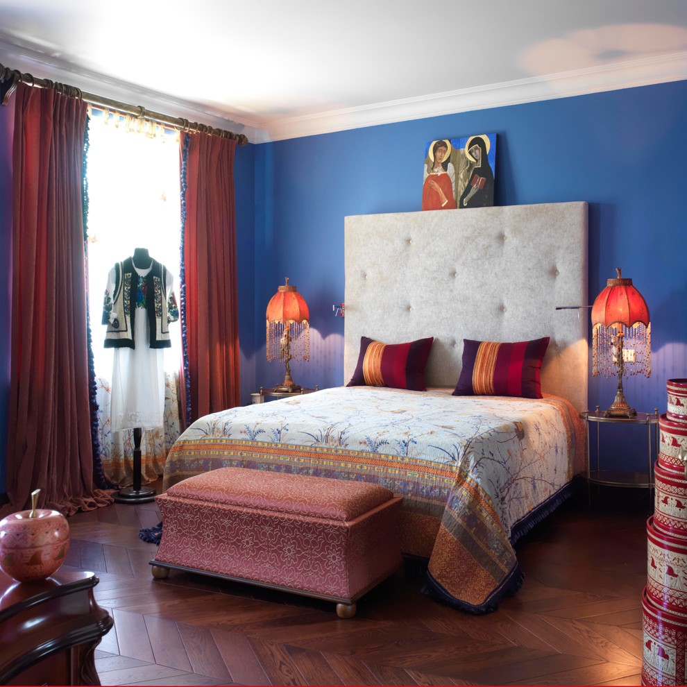 Design ideas for an eclectic bedroom in Saint Petersburg.