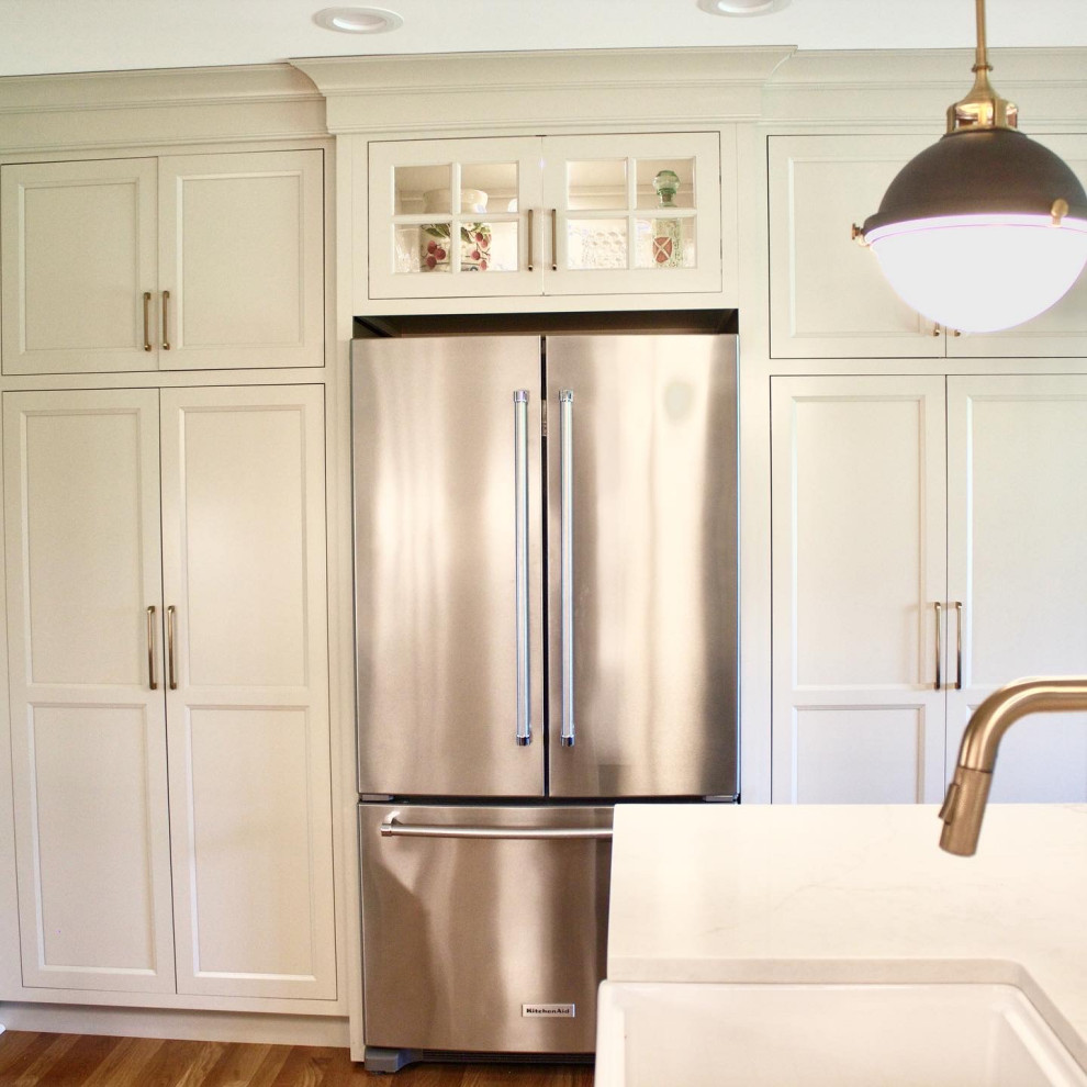Home design - transitional home design idea