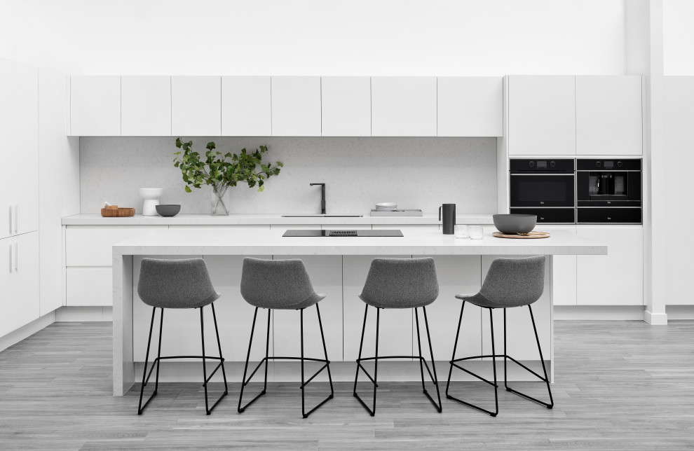 Photo of a contemporary kitchen in Melbourne.