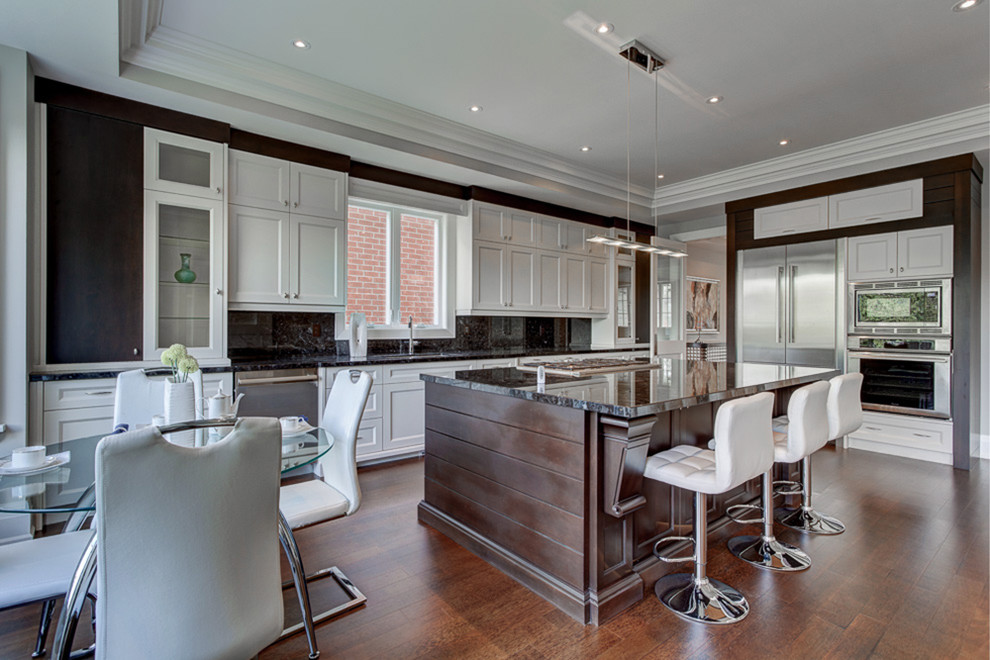 Transitional kitchen photo in Toronto