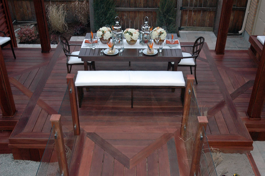 Inspiration for a rustic home design remodel in Toronto