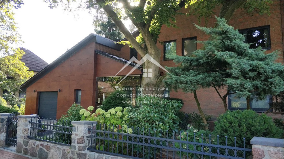 Фото реализованного проекта по реконструкции фасадов жилого дома в Германии