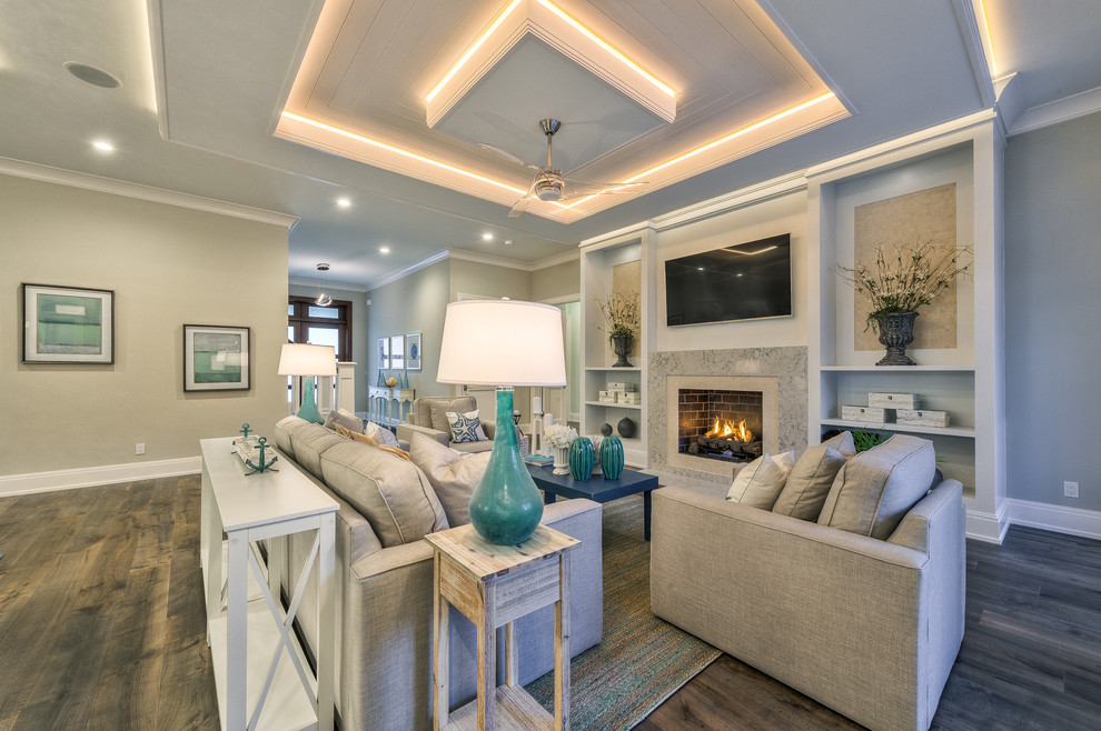 Home design - transitional home design idea in Miami
