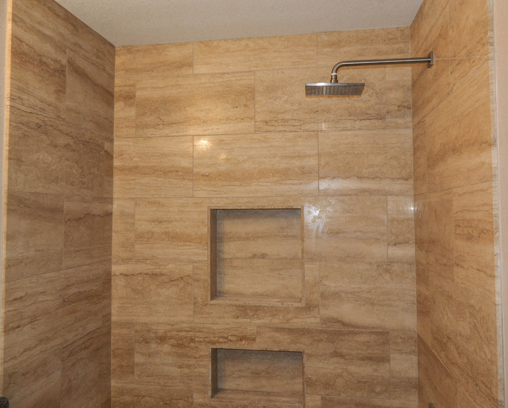 Example of a transitional bathroom design in Phoenix