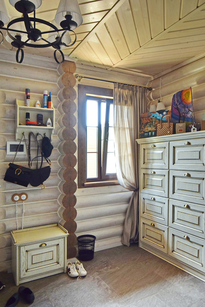 Прихожая/Холл в срубе