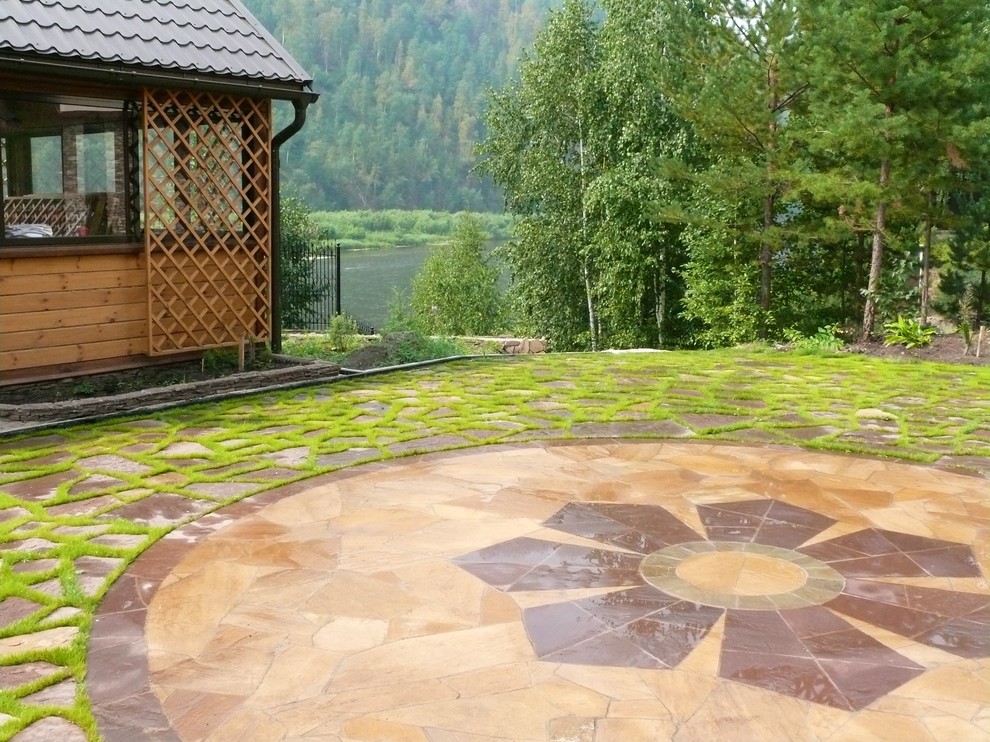 Каменное панно