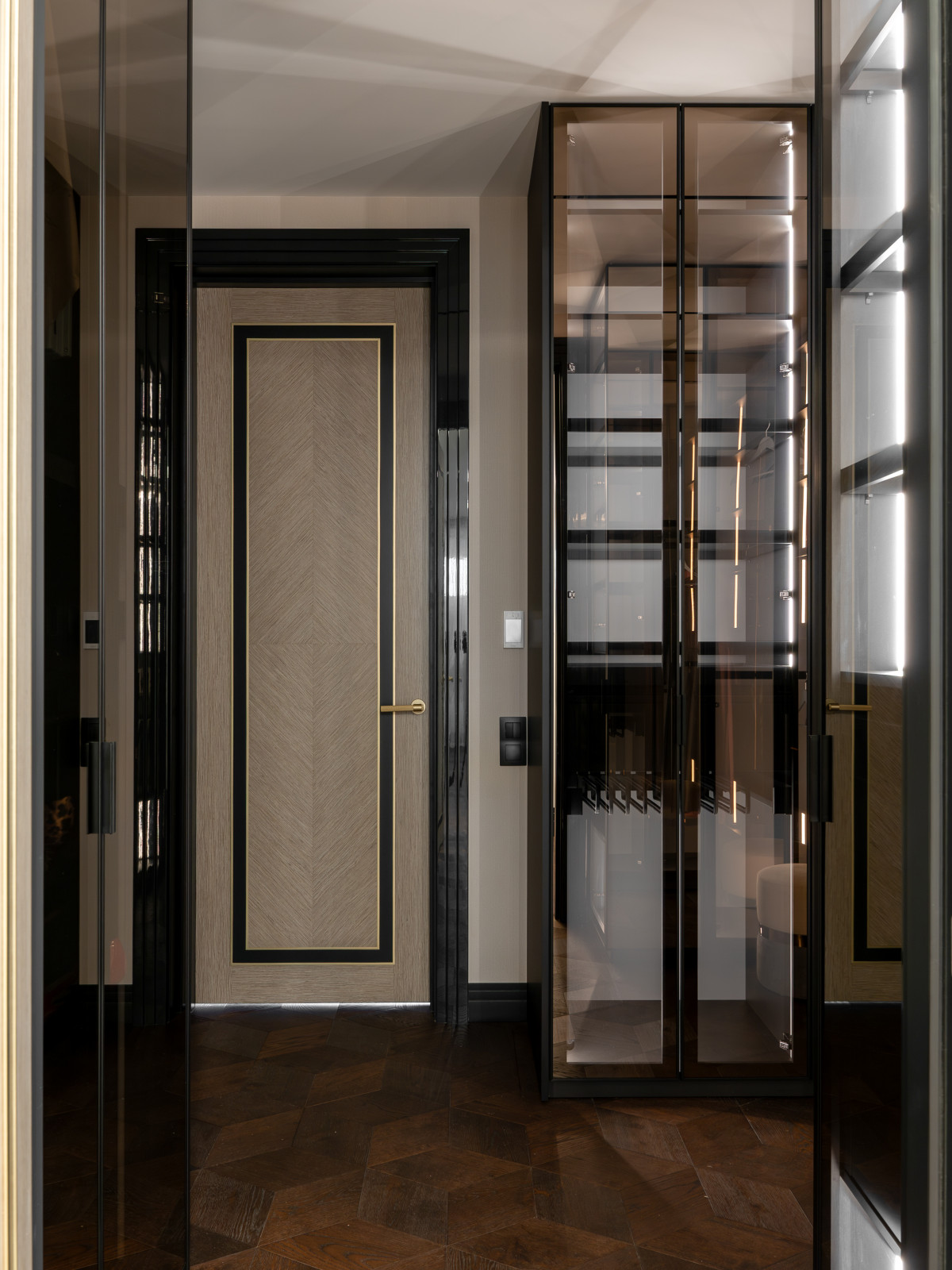 Стеклянный гардероб