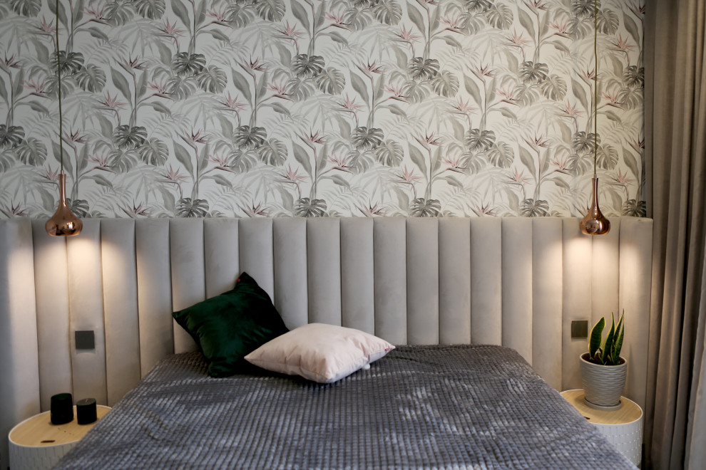 Green leaves and powder rose modern appartment