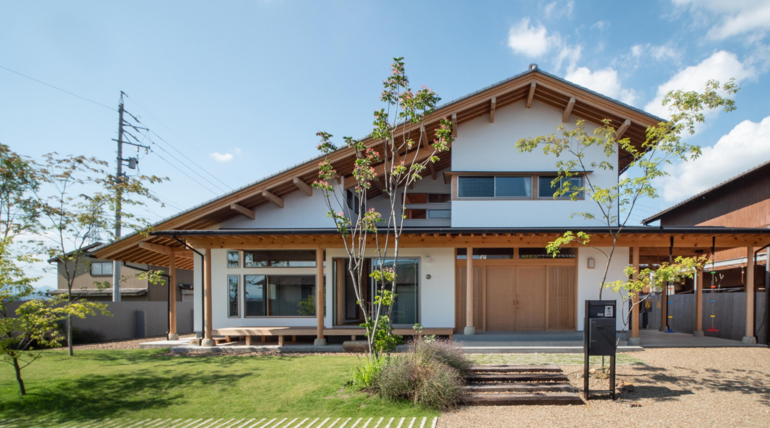 おしゃれな瓦 おしゃれな瓦屋根の家の画像 75選 - 2026 年 9月 | Houzz (ハウズ)