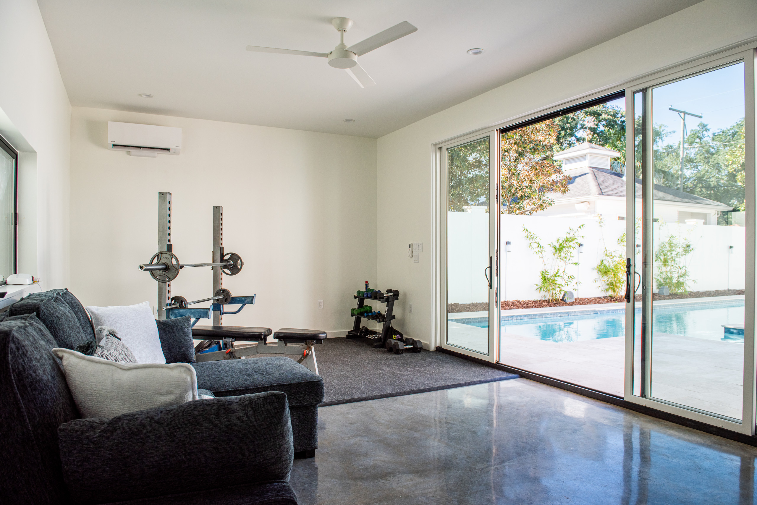 Side Courtyard Cabana