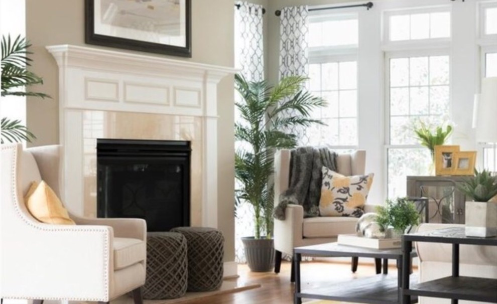 Example of a transitional home design design in Baltimore