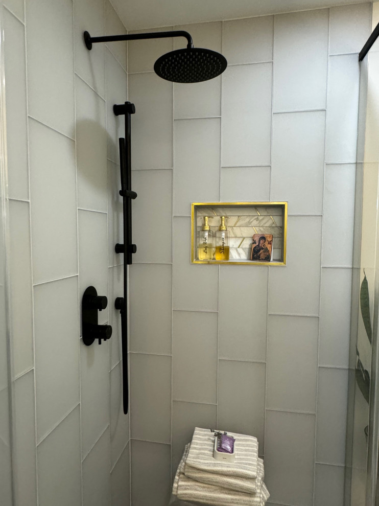 Calming Master Bathroom in Alameda