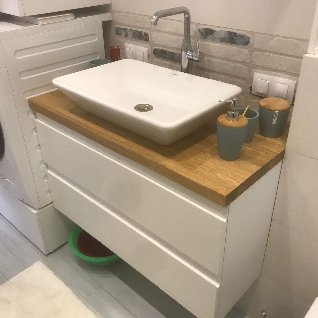 Элементы для ванных и прачечных комнат