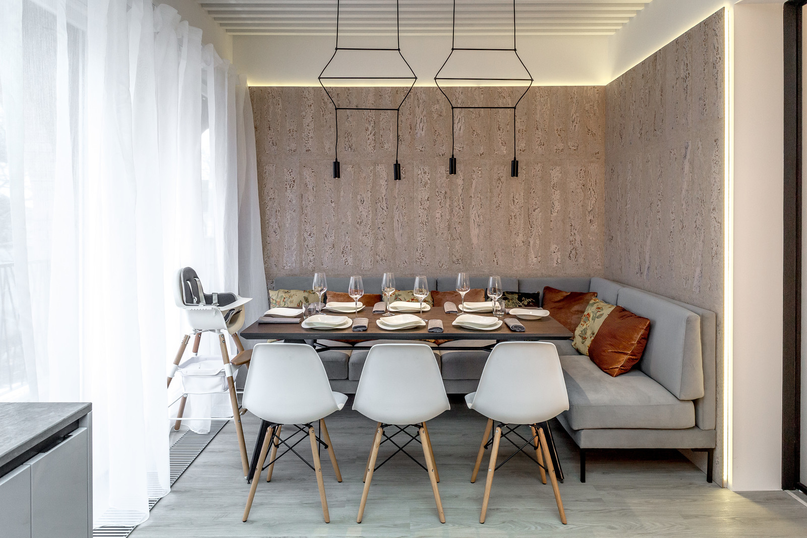 КУХНЯ с ПРОБКОВОЙ СТОЛОВОЙ. Дачный ответ