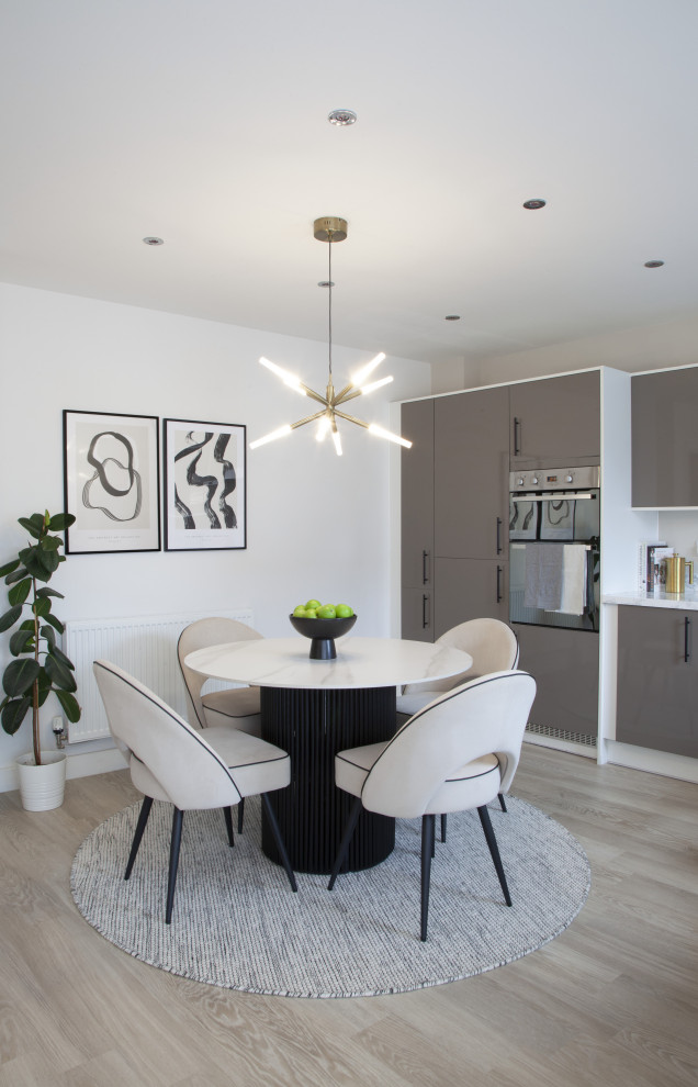 Millground Field - Kitchen and Dining Table