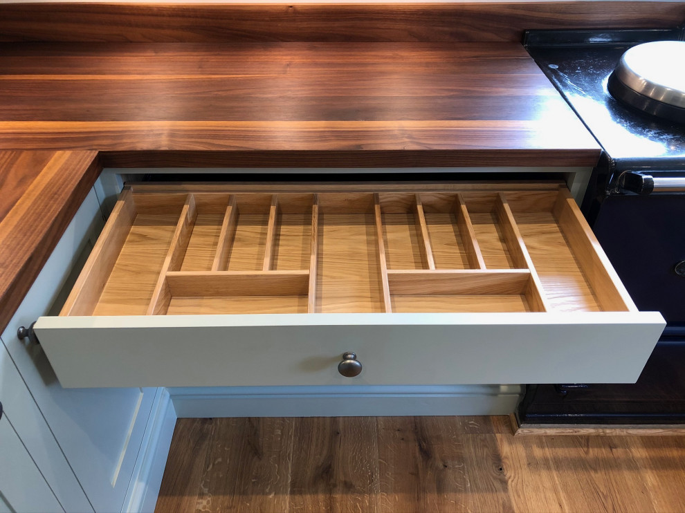 In Frame Shaker Kitchen