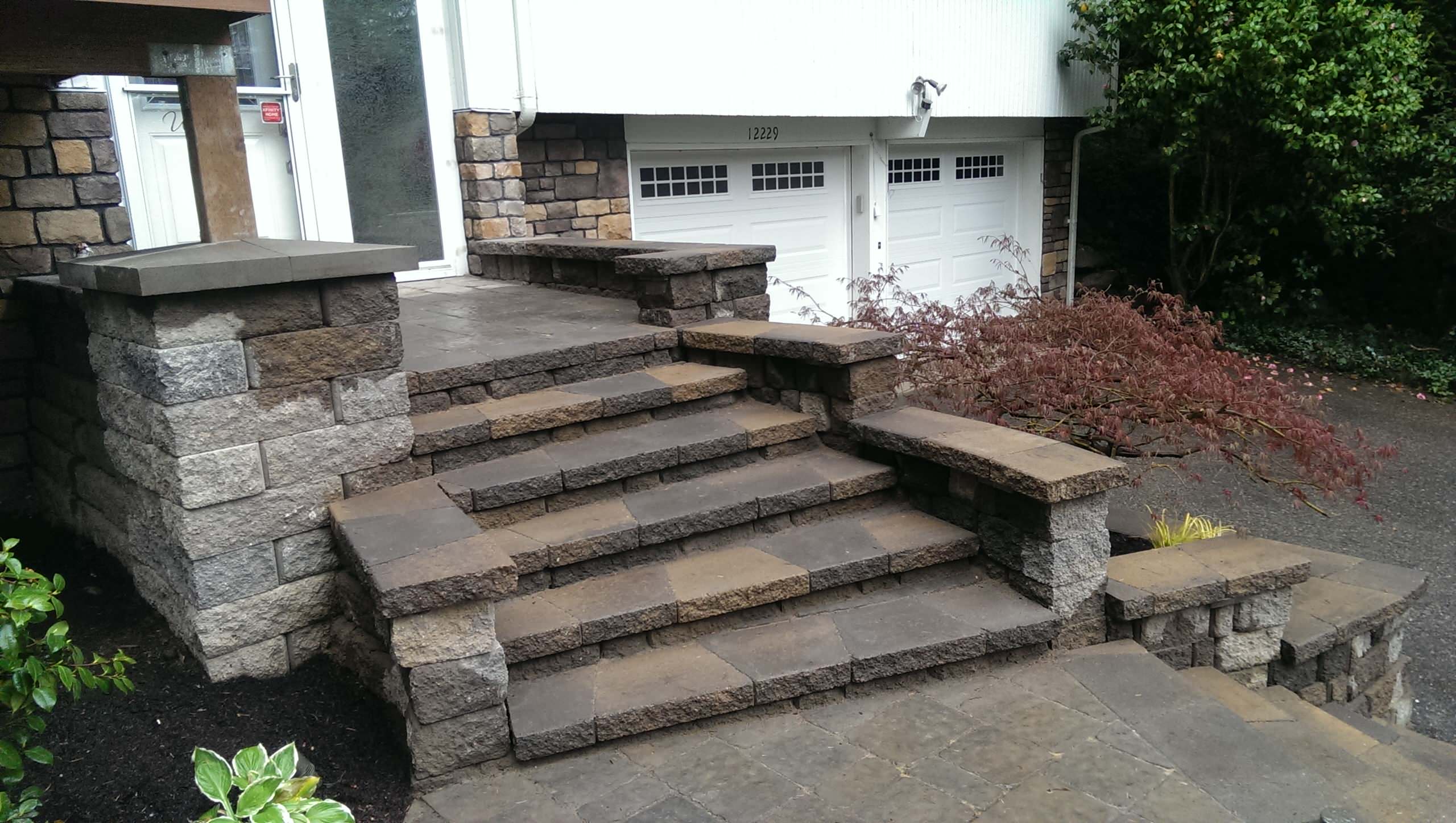 Bellevue Custom Stone Walkway