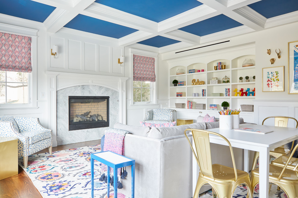 Inspiration for a transitional family room in Los Angeles.