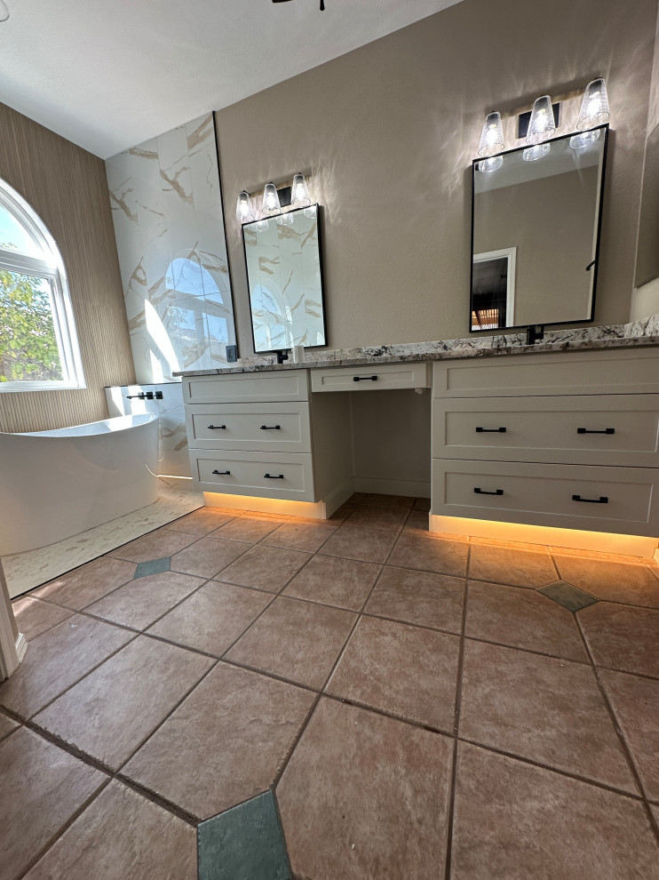 Primary Bathroom Tub Area.