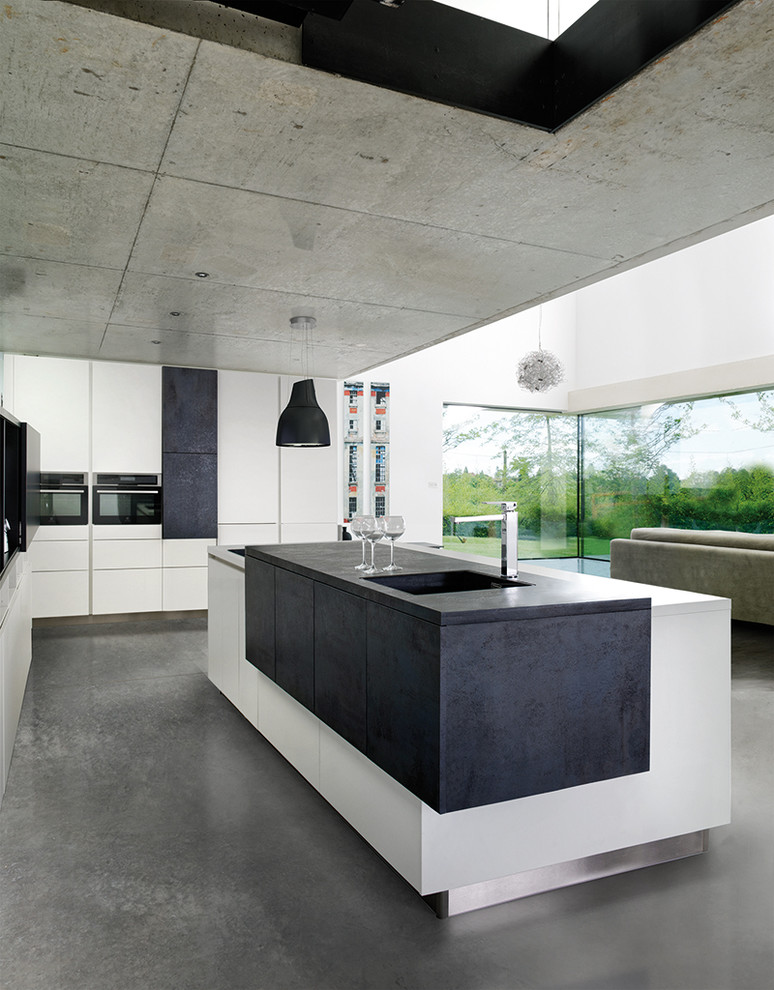 LAGUNE GLOSS EVEREST | ARCOS EDITION OXID BLUE