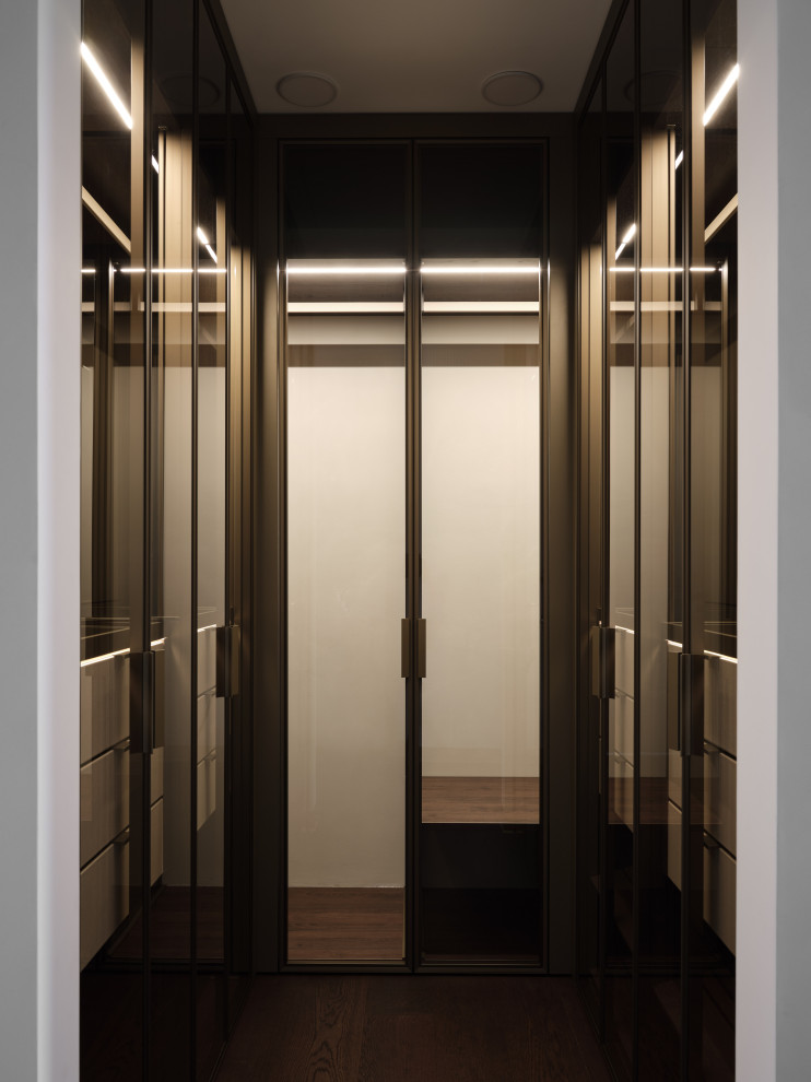 Стеклянная гардеробная система