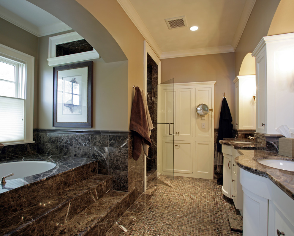 Traditional bathroom in Minneapolis with shaker cabinets.