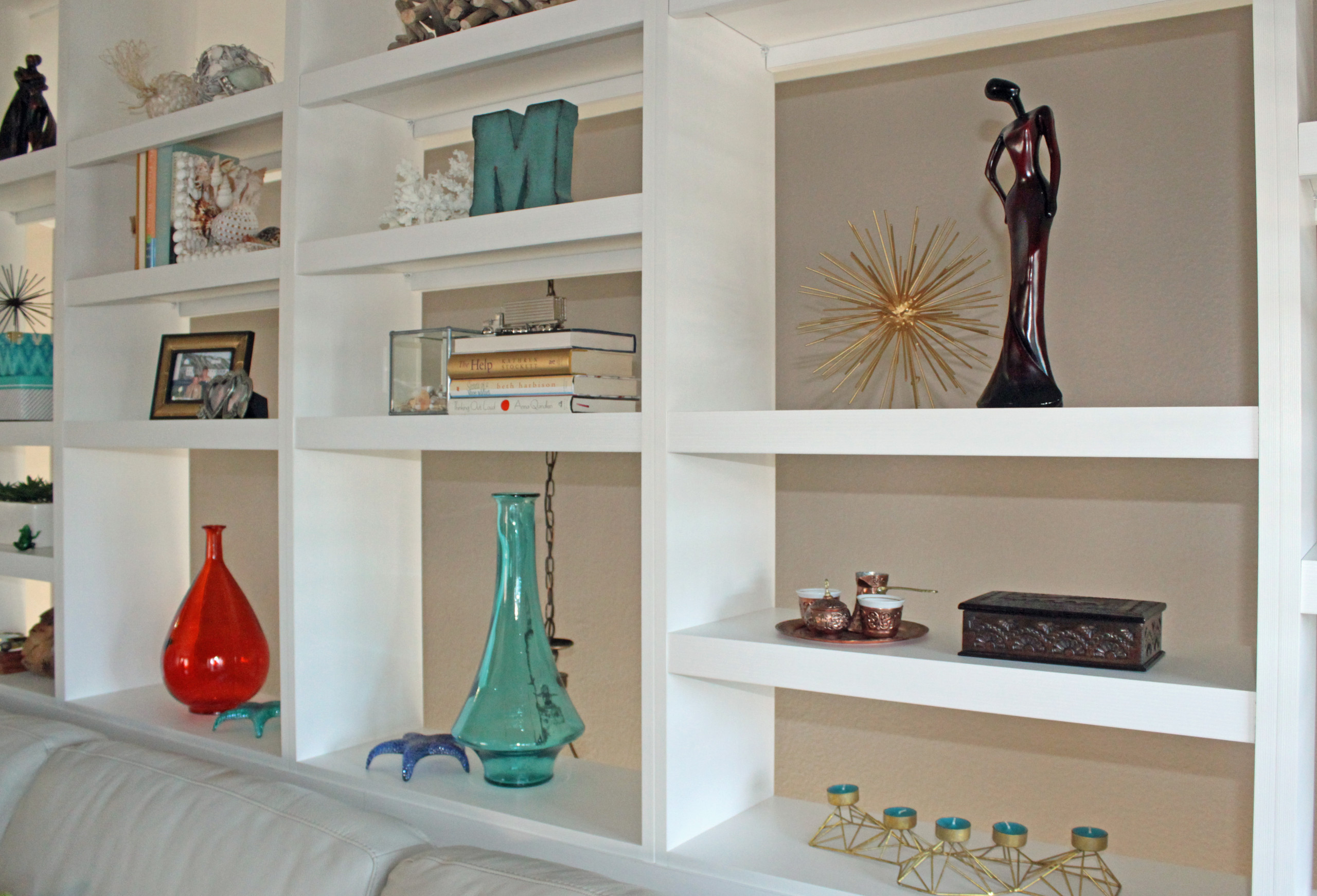 New Built-In Shelfs Accessorized with Clients Goods