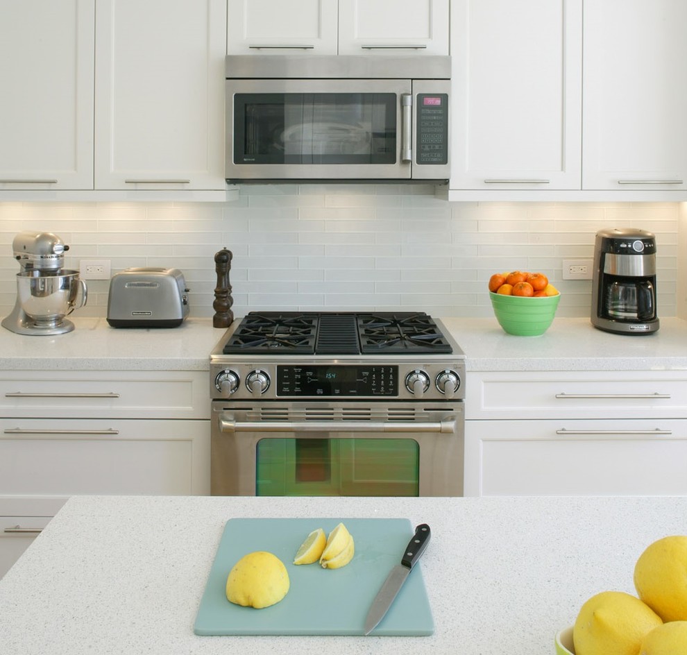 Kitchen - transitional kitchen idea