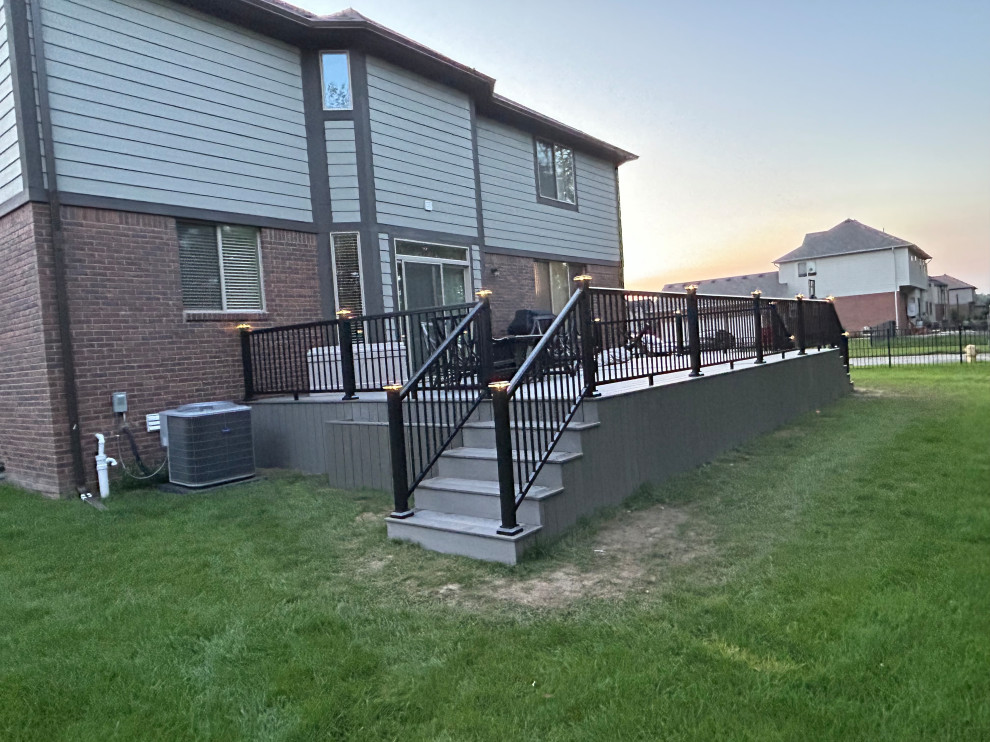 2 tone composite decking