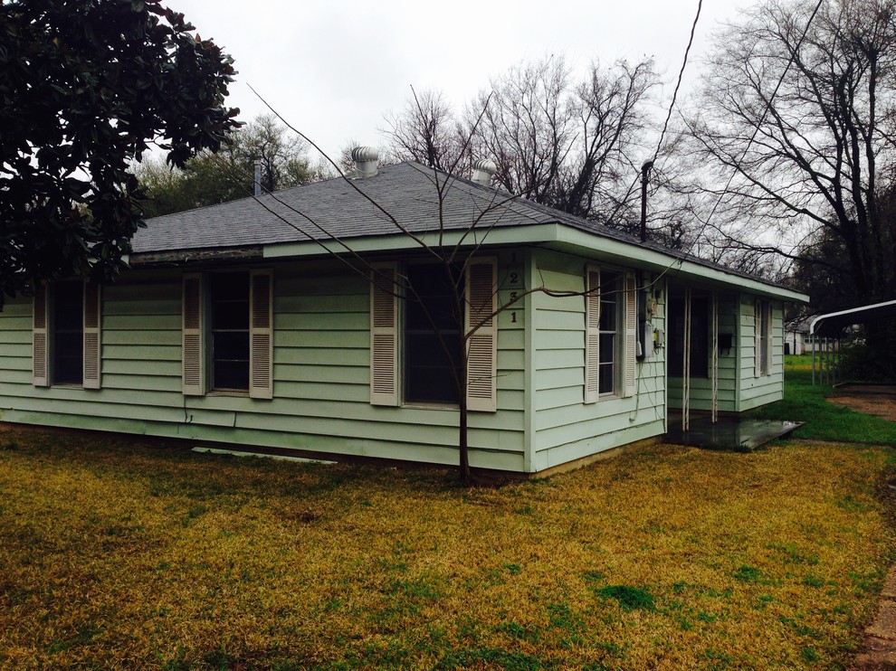 How to hide electrical/utility box on front of the house?