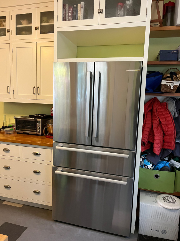 Mixing and matching appliance colors White with stainless?