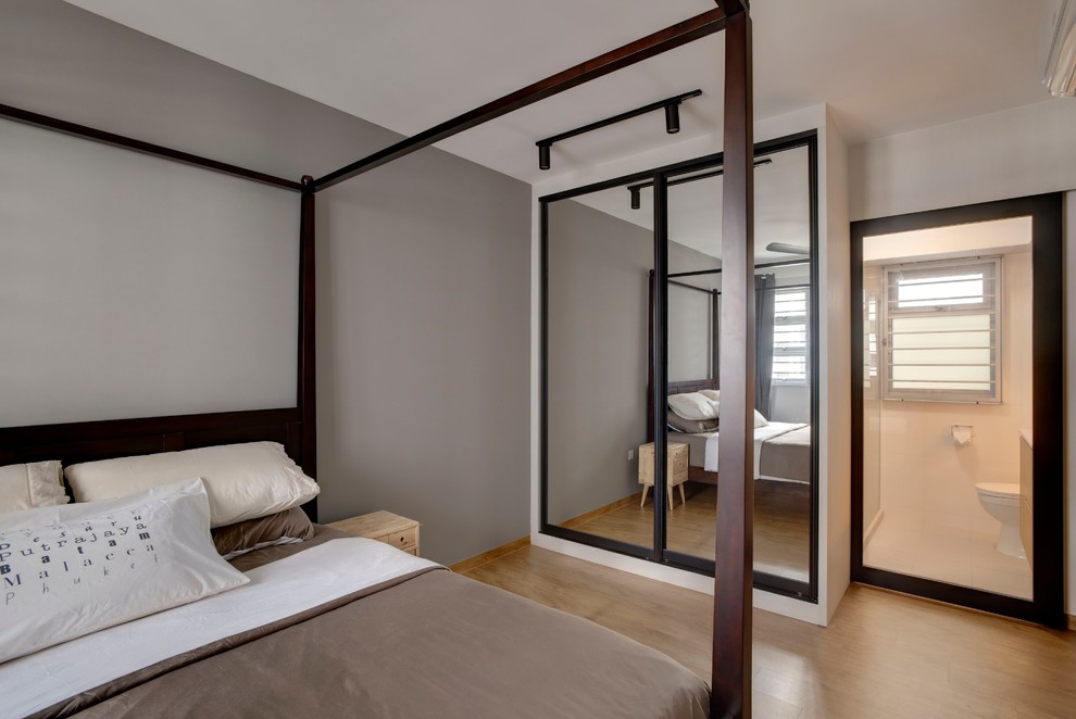 This is an example of a contemporary bedroom in Singapore.