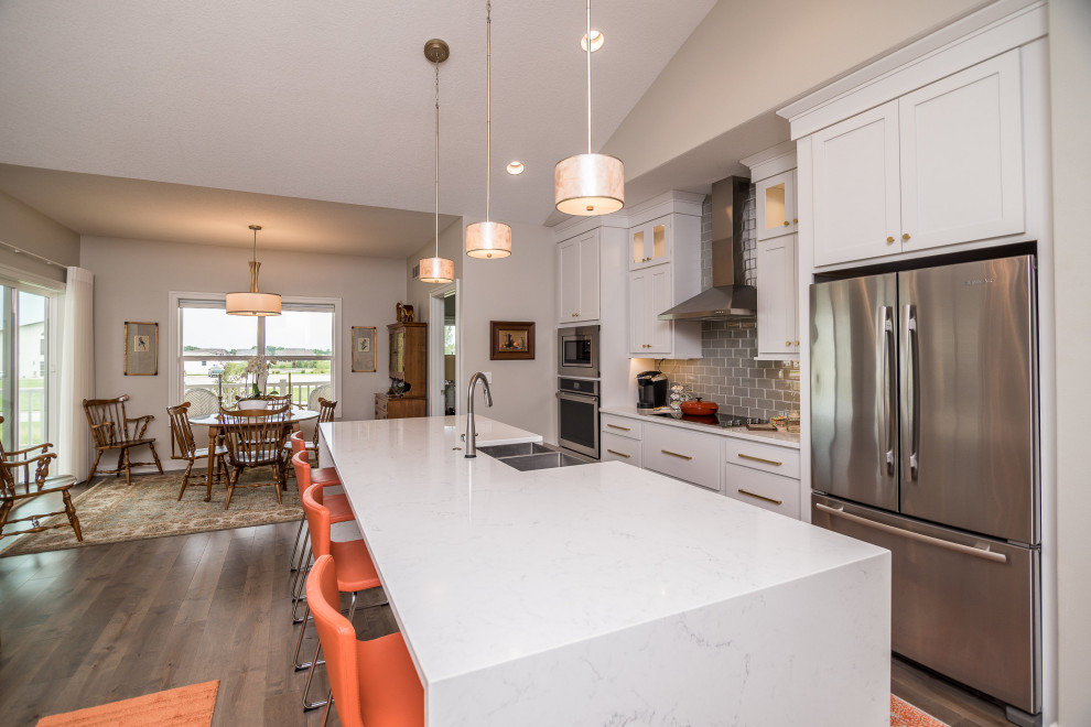 Kitchen - kitchen idea in Cedar Rapids