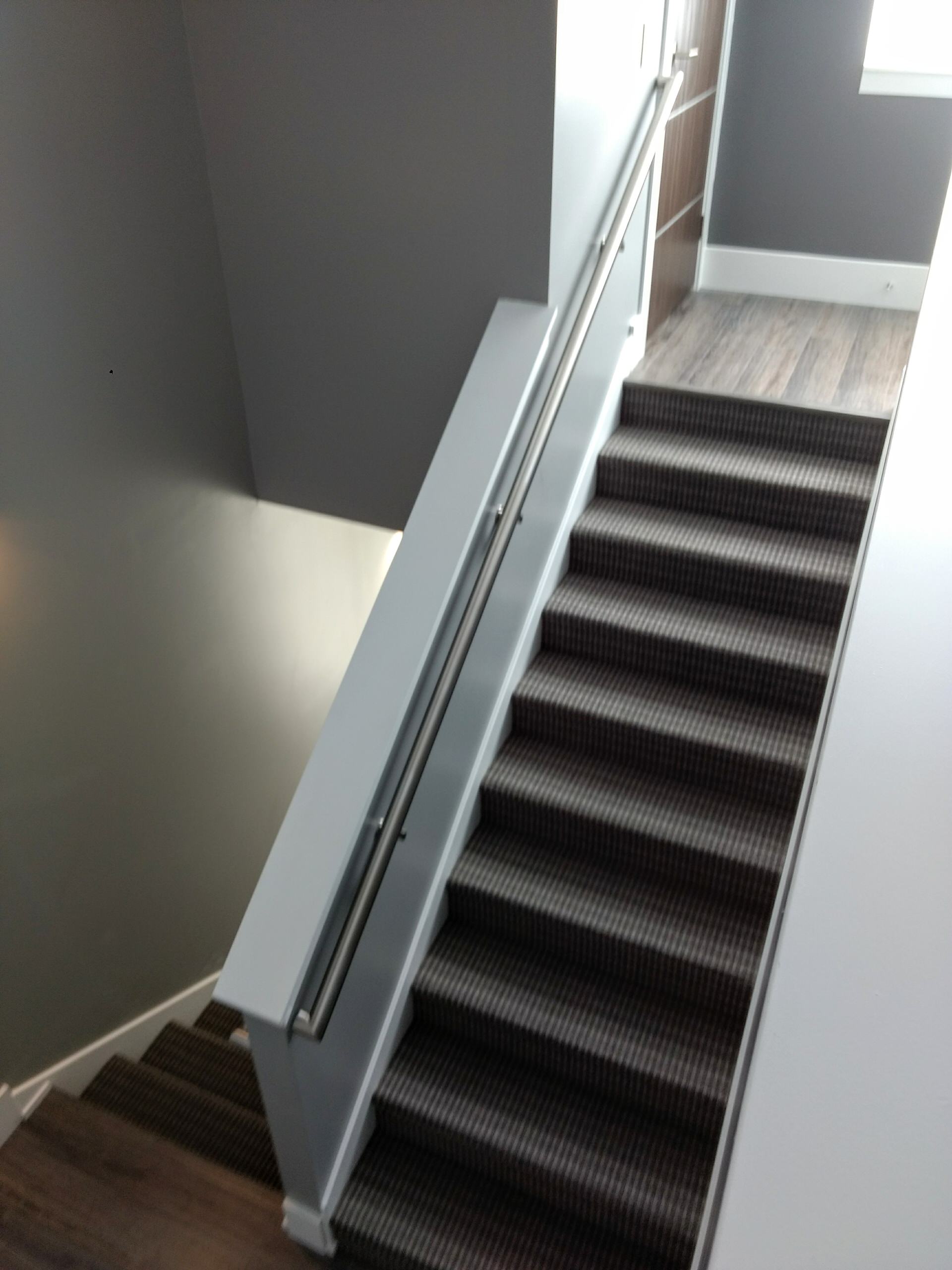 Round stainless handrail