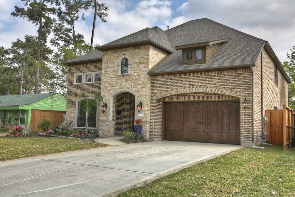 Transitional exterior home idea in Houston