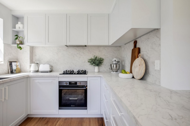 Freshwater beach-style-kitchen