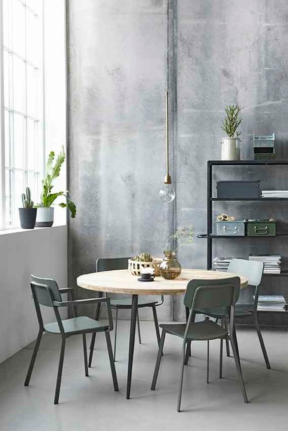 Scandinavian dining room in Toulouse.