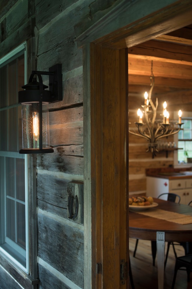 Dining room - rustic dining room idea in Chicago