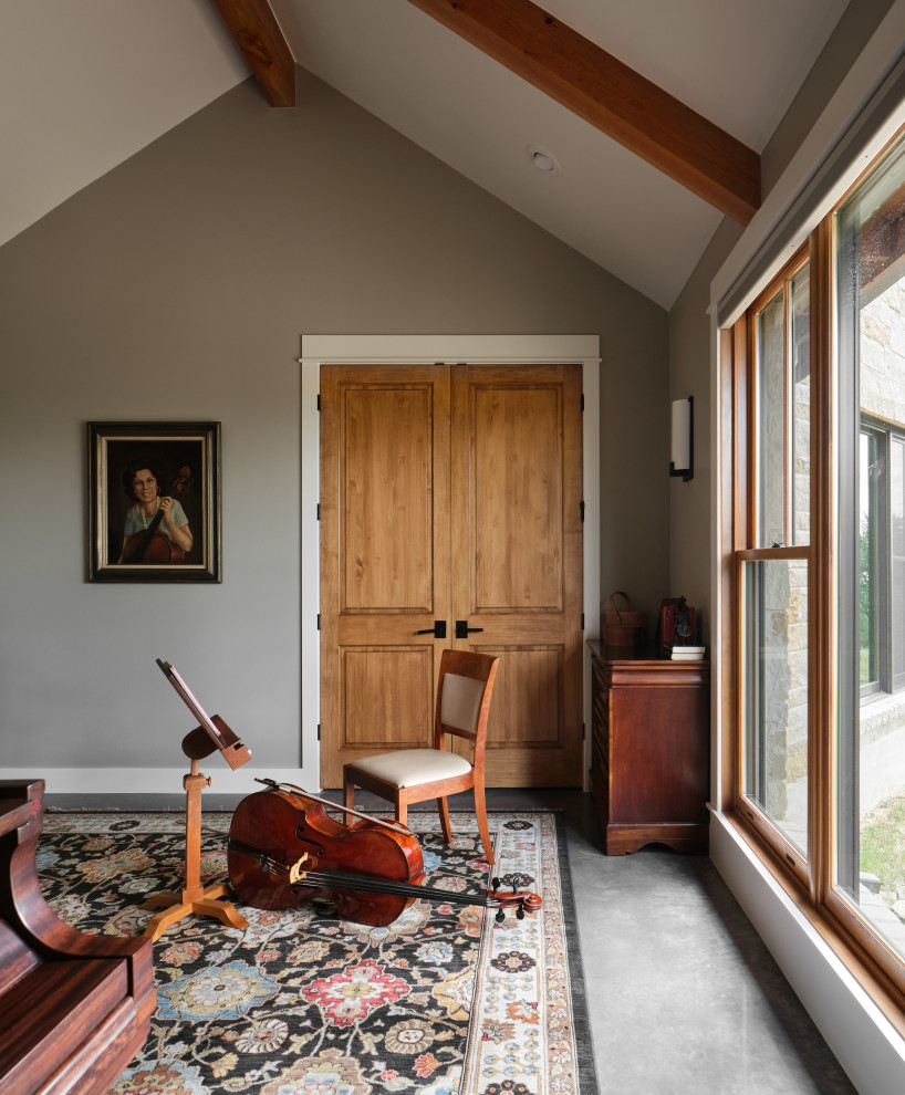 Mountain style home design photo in Austin