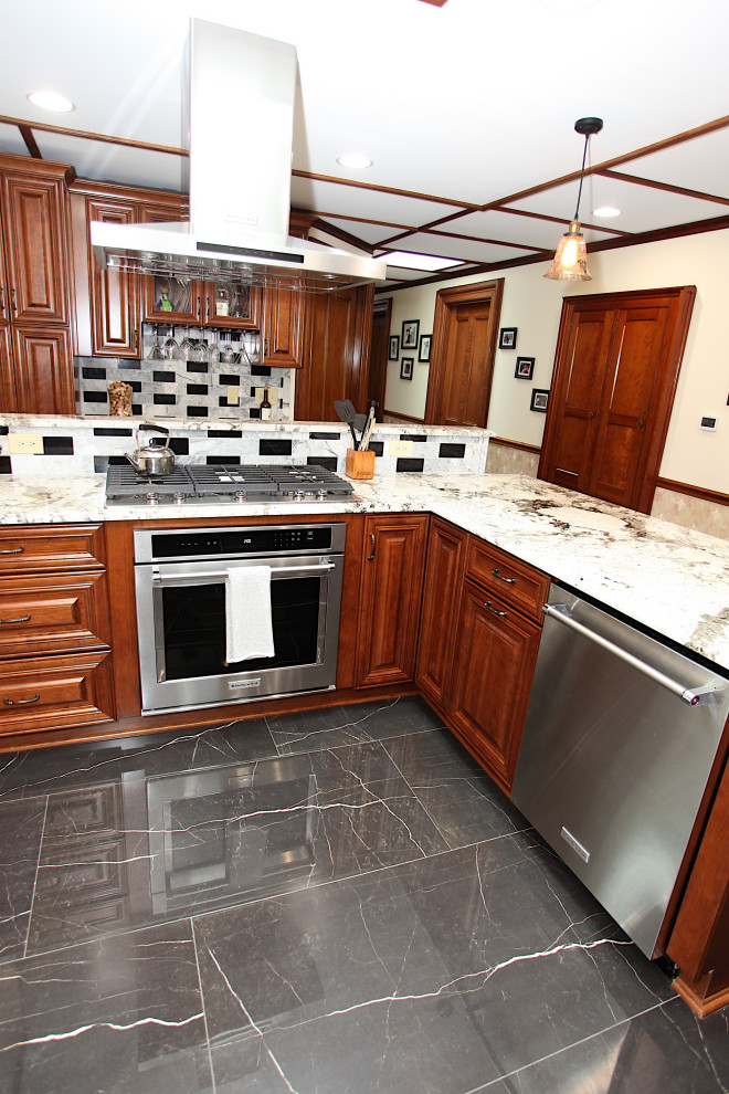 Kitchen - transitional kitchen idea in Indianapolis