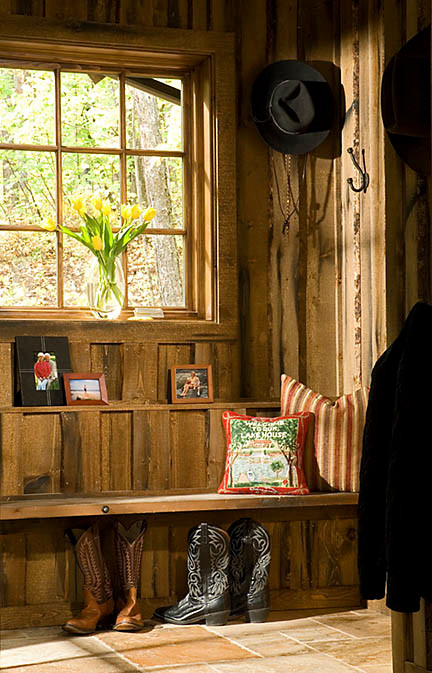 Entryway - rustic entryway idea