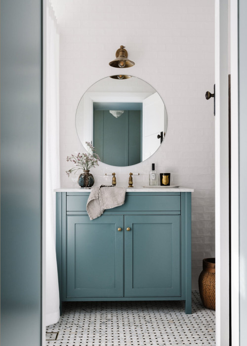 Blue Serenity: White Backsplash with Blue Cabinets