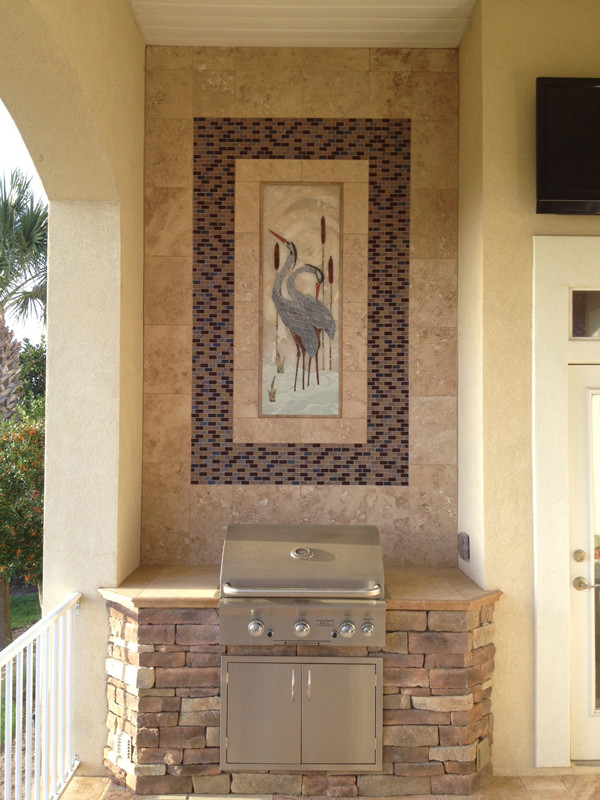 Example of a transitional home design design in Austin