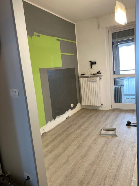 La posa del nuovo pvc in cucina