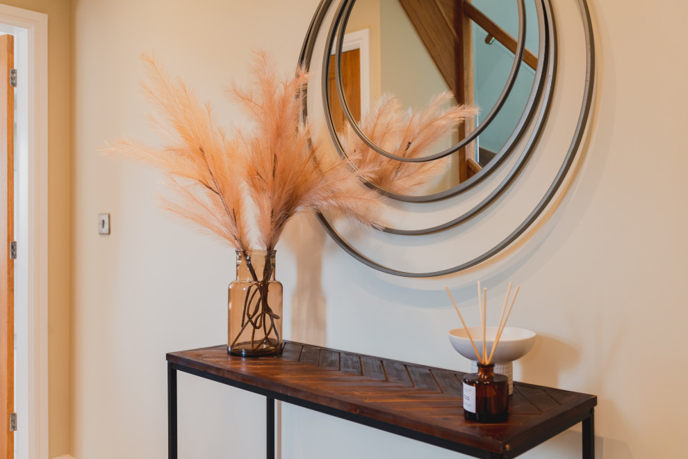 Home Staging - Hallway Mirror