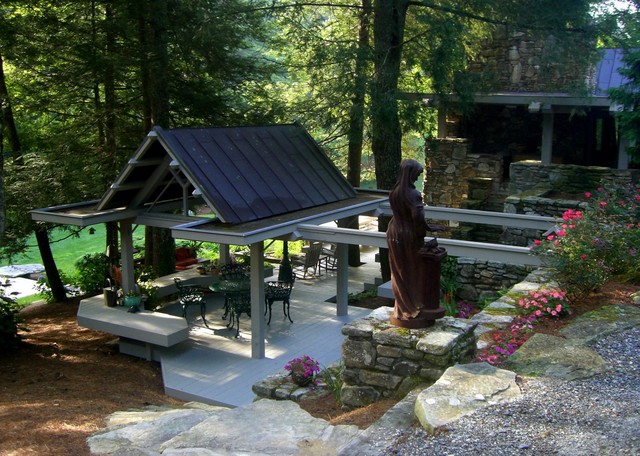 Duckham Cabin contemporary-patio